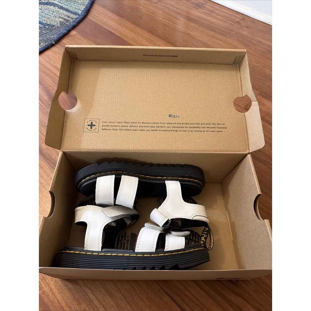 Dr. Martens Klaire J White Juniors Girls Sandals Strappy Size US 1 New With Box - Picture 10 of 10